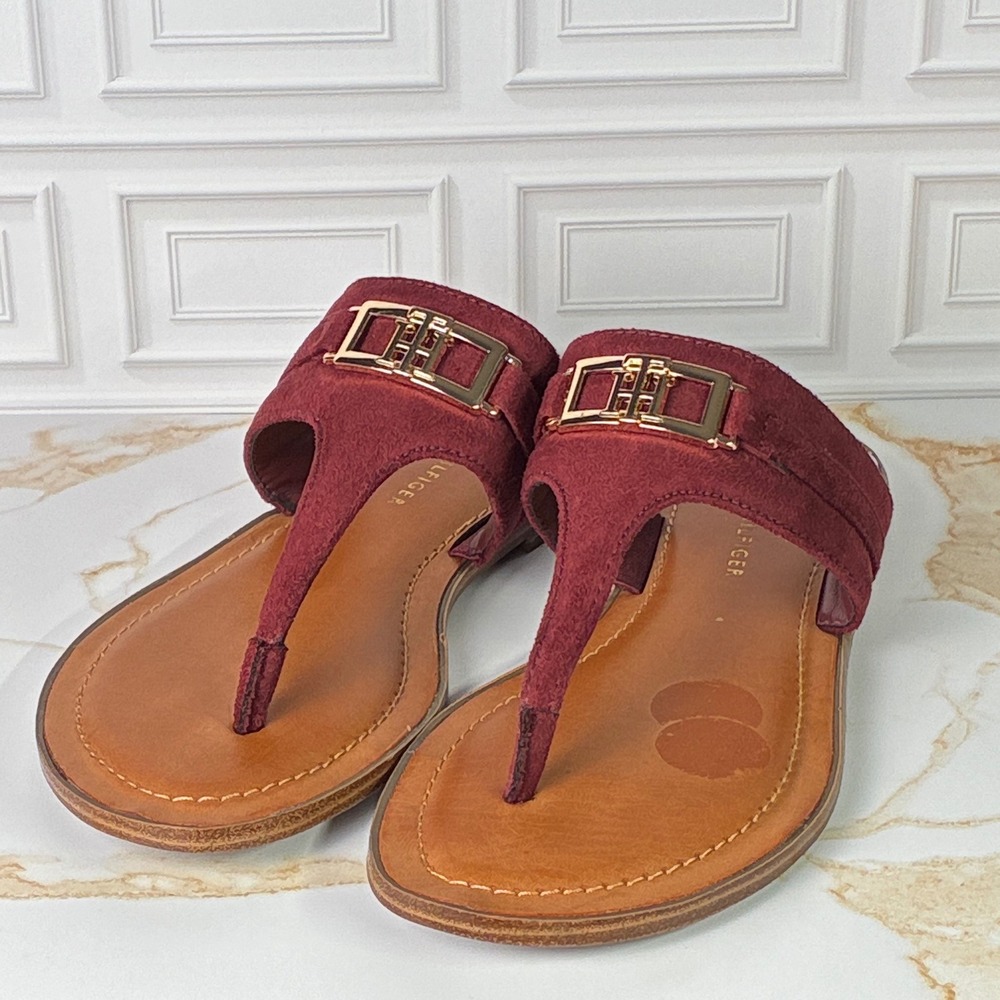 Tommy Hilfiger Womens Burgundy Faux Suede T-Strap Thong Sandals Gold Buckle 6.5M